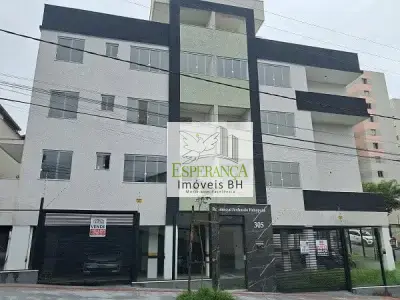 Área Privativa com 2 quartos em Heliópolis
