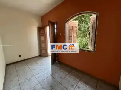 Casa com 5 quartos em Renascença