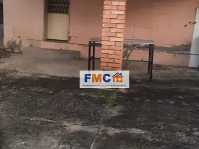 Casa com 5 quartos em Ermelinda
