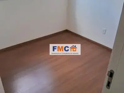 Apartamento com 2 quartos em Vila Cristina