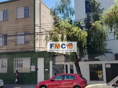 Prédio com 4 quartos em Colégio Batista