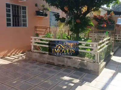 Casa com 3 quartos em Eucaliptos, Londrina - 100m²