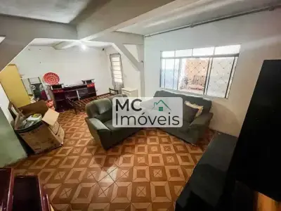 Casa com 6 quartos em Jardim Santo Eduardo