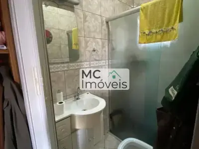 Sobrado com 2 quartos em Jardim Nossa Senhora de Fátima