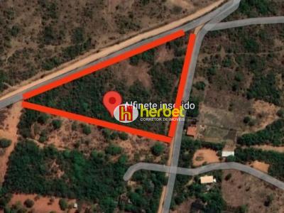 Lote / Terreno com 0 quartos em Centro