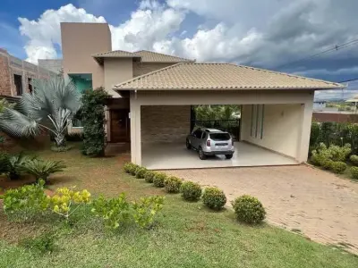 Casa de Condomínio com 3 quartos em Cond. Gran Royalle Aeroporto