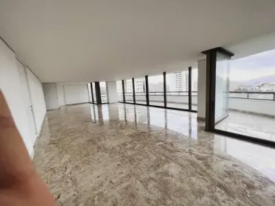 Apartamento com 4 quartos em Vale do Sereno