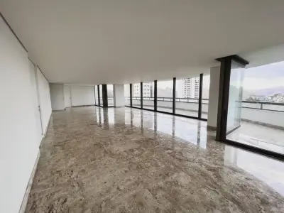 Apartamento com 4 quartos em Vale do Sereno