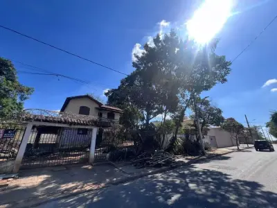 Casa com 3 quartos em Trevo