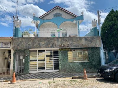 Sobrado com 2 quartos em Centro