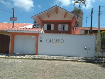Sobrado com 3 quartos em Jardim Mesquita