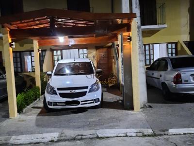 Casa de Condomínio com 2 quartos em Jardim Jacinto