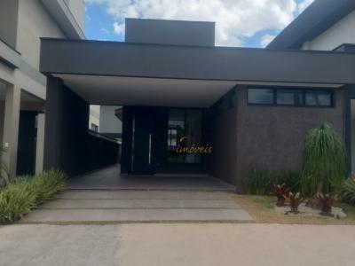 Casa de Condomínio com 3 quartos em Jardim Jacinto