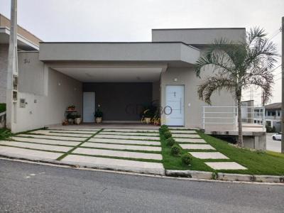 Casa de Condomínio com 3 quartos em Jardim Residencial Golden Park