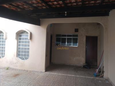 Casa com 2 quartos em Jardim Bela Vista