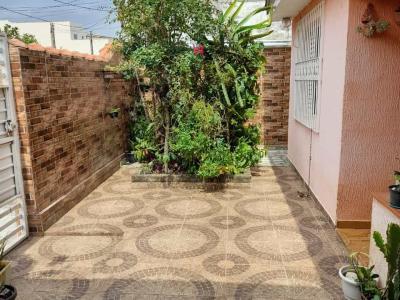 Casa com 3 quartos em Parque Santo Antônio