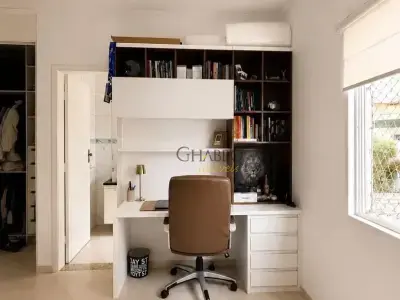 Casa de Condomínio com 2 quartos em Jardim Califórnia
