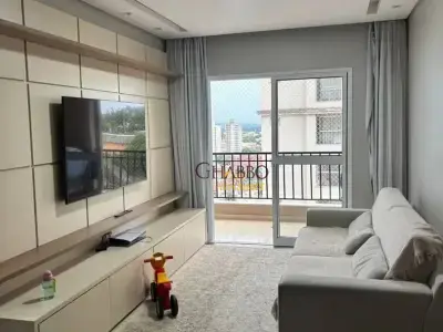 Apartamento com 3 quartos em Parque Santo Antônio