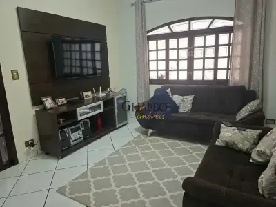 Casa com 3 quartos em Jardim Bela Vista