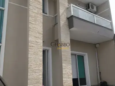 Sobrado com 3 quartos em Loteamento Villa Branca