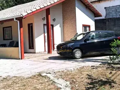 Chácara com 2 quartos em Chácaras Santa Maria
