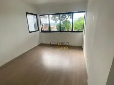 Apartamento com 3 quartos em Centro
