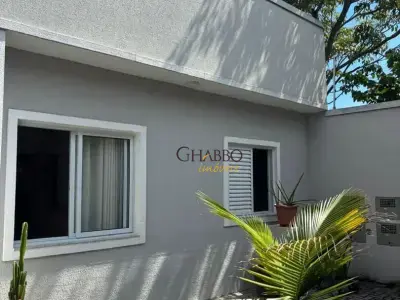 Casa de Condomínio com 2 quartos em Jardim Santa Maria
