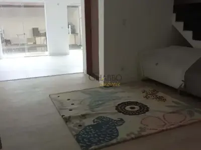 Sobrado com 3 quartos em Jardim Sant'Anna do Pedregulho