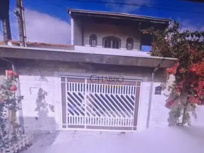 Sobrado com 4 quartos em Parque dos Príncipes