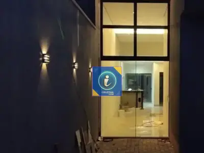 Casa com 0 quartos em Shopping Park