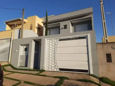 Sobrado em Jardim Turim
