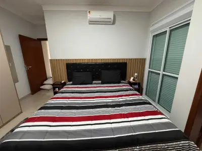 Casa de Condomínio em Jardins do Império