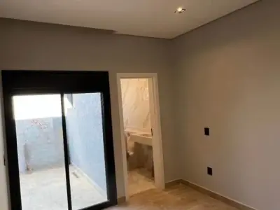 Casa em Jardim Bom Sucesso