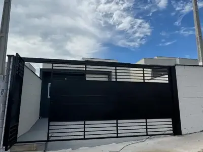 Casa em Jardim das Araras