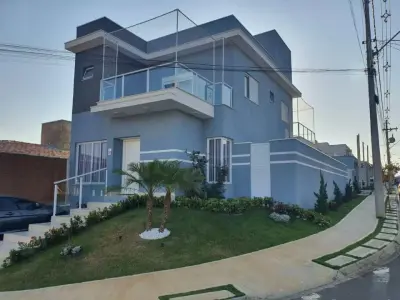 Casa de Condomínio com 4 quartos em Jardins do Império