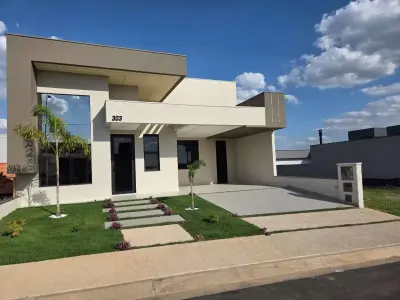 Casa de Condomínio com 3 quartos em Jardim Regina
